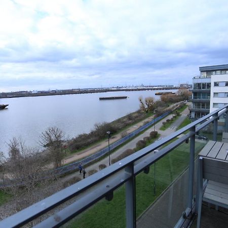 Lovely 2 Bed 2 Toilet Hill House River View Apartment London Bagian luar foto