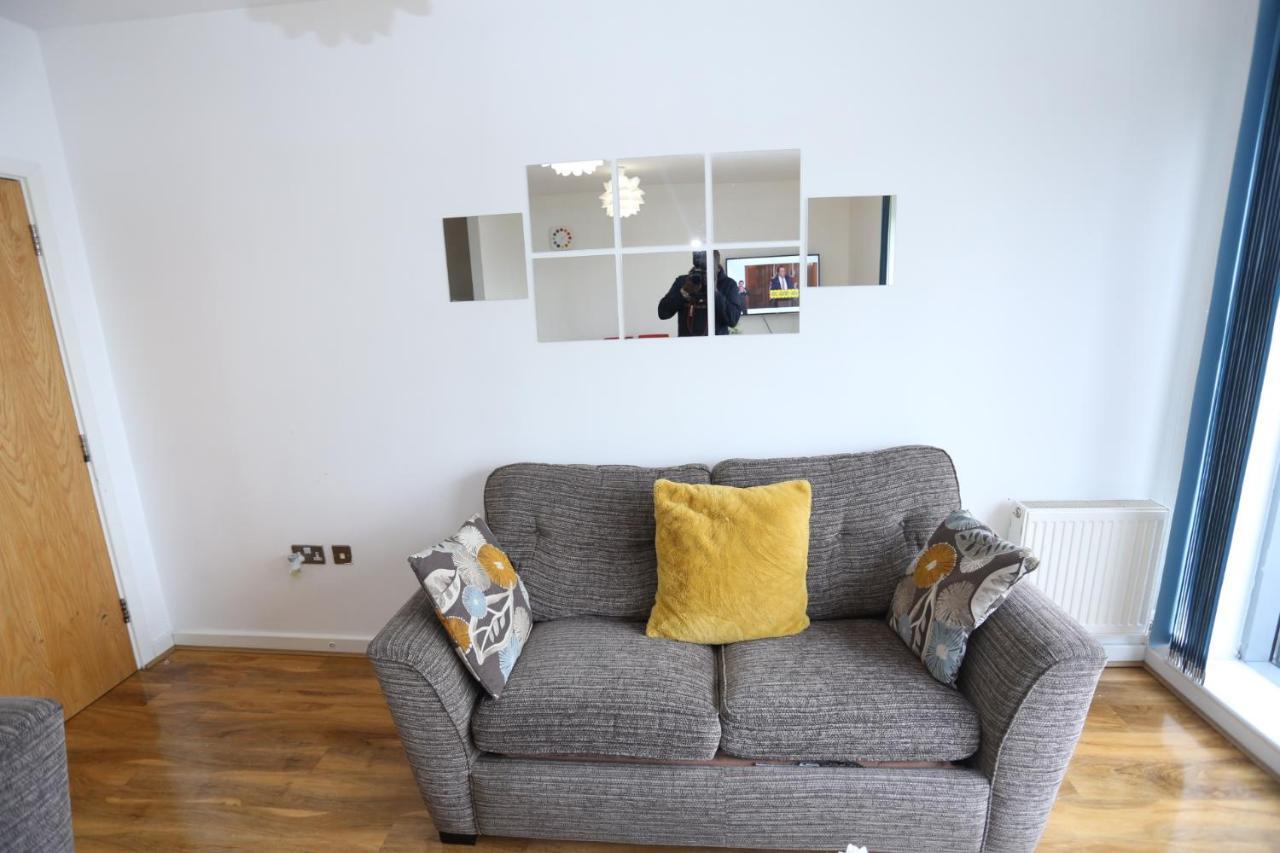 Lovely 2 Bed 2 Toilet Hill House River View Apartment London Bagian luar foto