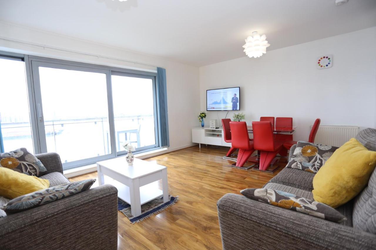 Lovely 2 Bed 2 Toilet Hill House River View Apartment London Bagian luar foto