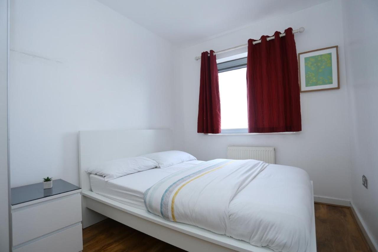 Lovely 2 Bed 2 Toilet Hill House River View Apartment London Bagian luar foto