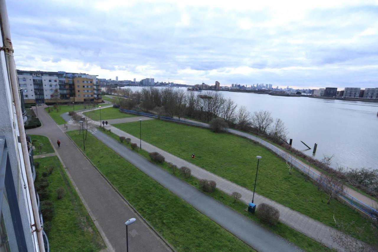 Lovely 2 Bed 2 Toilet Hill House River View Apartment London Bagian luar foto